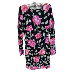 Siena Embroidered Floral Dress Mesh Sleeves Bodycon Size 6 MSRP $138 Homecoming